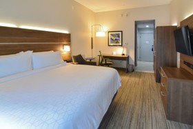 Holiday Inn Express & Suites Indianapolis Northwest