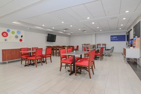 Holiday Inn Express & Suites Indianapolis Northwest