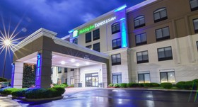 Holiday Inn Express & Suites Indianapolis Northwest