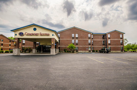 Quality Suites Jeffersonville