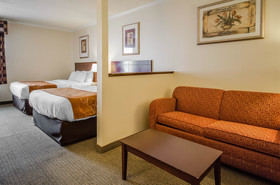 Quality Suites Jeffersonville