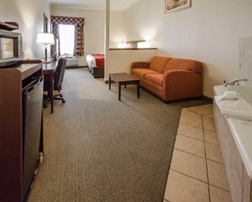 Quality Suites Jeffersonville