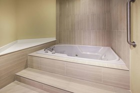 La Quinta Inn & Suites by Wyndham Kokomo