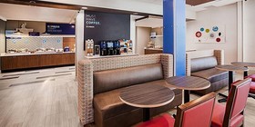 Holiday Inn Express & Suites Kokomo South