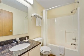 Super 8 by Wyndham Kokomo