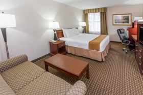 Baymont Inn & Suites by Wyndham Lafayette / Purdue Area