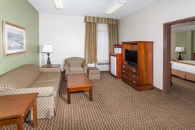 Baymont Inn & Suites by Wyndham Lafayette / Purdue Area