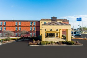 Baymont Inn & Suites by Wyndham Lafayette / Purdue Area