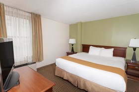 Baymont Inn & Suites by Wyndham Lafayette / Purdue Area