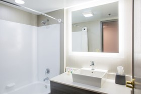Holiday Inn Select Lafayette-City Centre