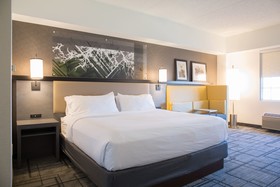 Holiday Inn Select Lafayette-City Centre