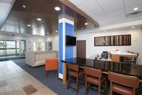 Holiday Inn Express & Suites La Porte
