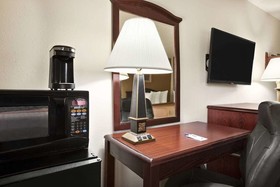 Travelodge by Wyndham La Porte/Michigan City Area