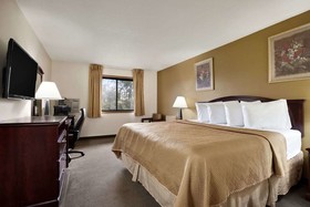Travelodge by Wyndham La Porte/Michigan City Area