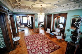 Solomon Mier Manor