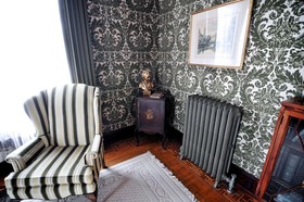 Solomon Mier Manor