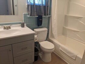 Riverboat Inn & Suites