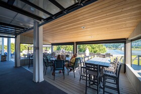 Riverboat Inn & Suites