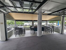 Riverboat Inn & Suites