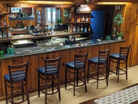 Riverboat Inn & Suites