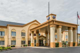 Comfort Suites