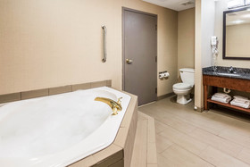 Comfort Suites