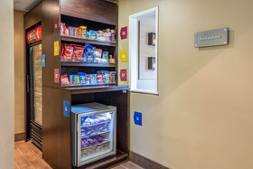 Comfort Suites