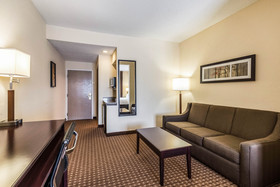 Comfort Suites