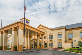 Comfort Suites