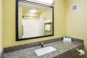 Holiday Inn Express & Suites Martinsville-Bloomington Area