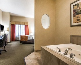 Comfort Suites