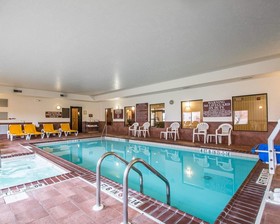 Comfort Suites