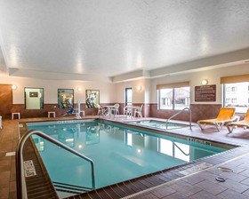Comfort Suites