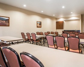 Comfort Suites