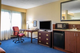 Howard Johnson by Wyndham Merrillville