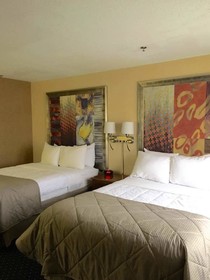 Howard Johnson by Wyndham Merrillville