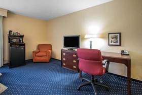 Howard Johnson by Wyndham Merrillville