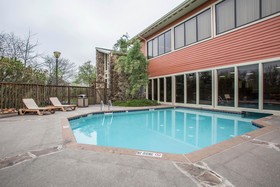 Howard Johnson by Wyndham Merrillville
