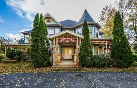 Blue Jay Manor
