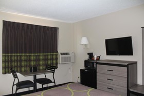 Super 8 by Wyndham Michigan City