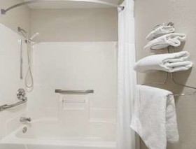 Days Inn by Wyndham Muncie -Ball State University