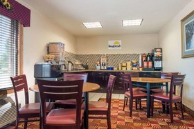 Days Inn by Wyndham Muncie -Ball State University