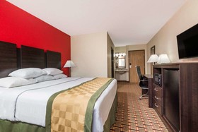 Days Inn by Wyndham Muncie -Ball State University