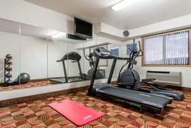 Days Inn by Wyndham Muncie -Ball State University