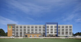 Holiday Inn Express And Suites Muncie Northwest By Ihg