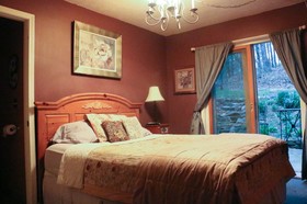 Always Inn Brown County Bed & Breakfast