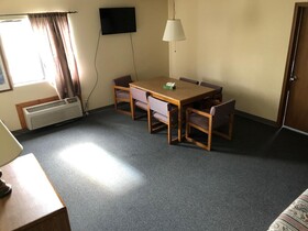 Salt Creek Inn