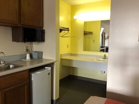 Salt Creek Inn