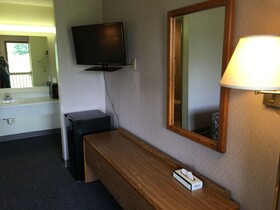 Salt Creek Inn