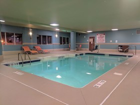 Holiday Inn Express Fort Wayne-East (New Haven)